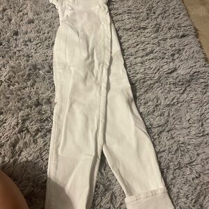 White skinny jeans